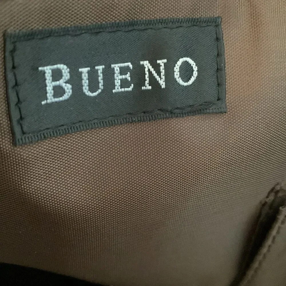 Bueno NWOT light brown briefcase style bag